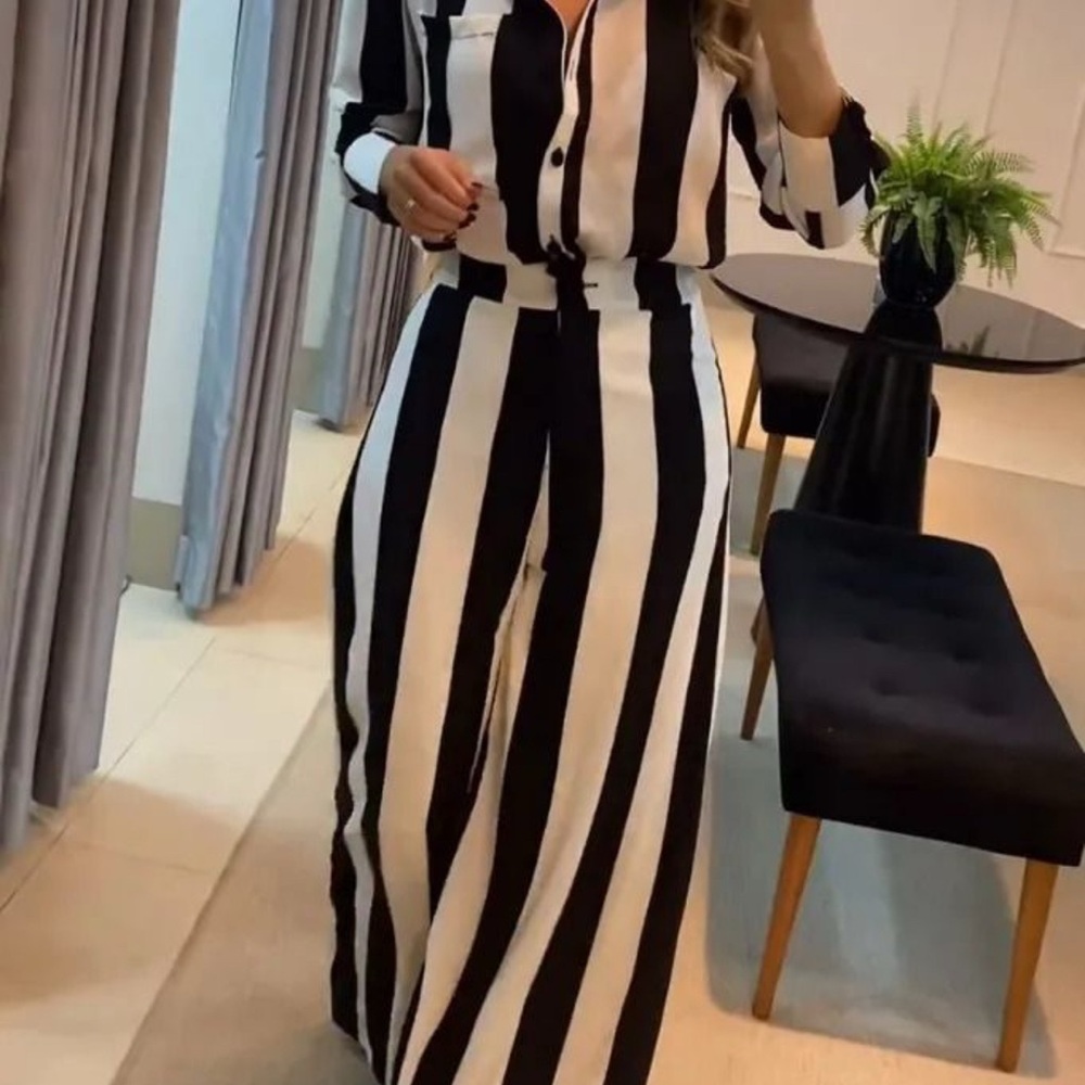 Black and White Striped Set - Picture 3 of 4